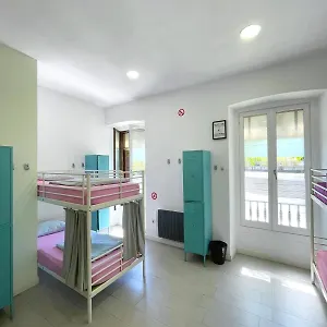 Hostel Downtown River San Sebastian